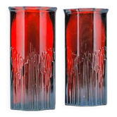 Paire de vases modernistes, en verre rouge, France, années 1980.