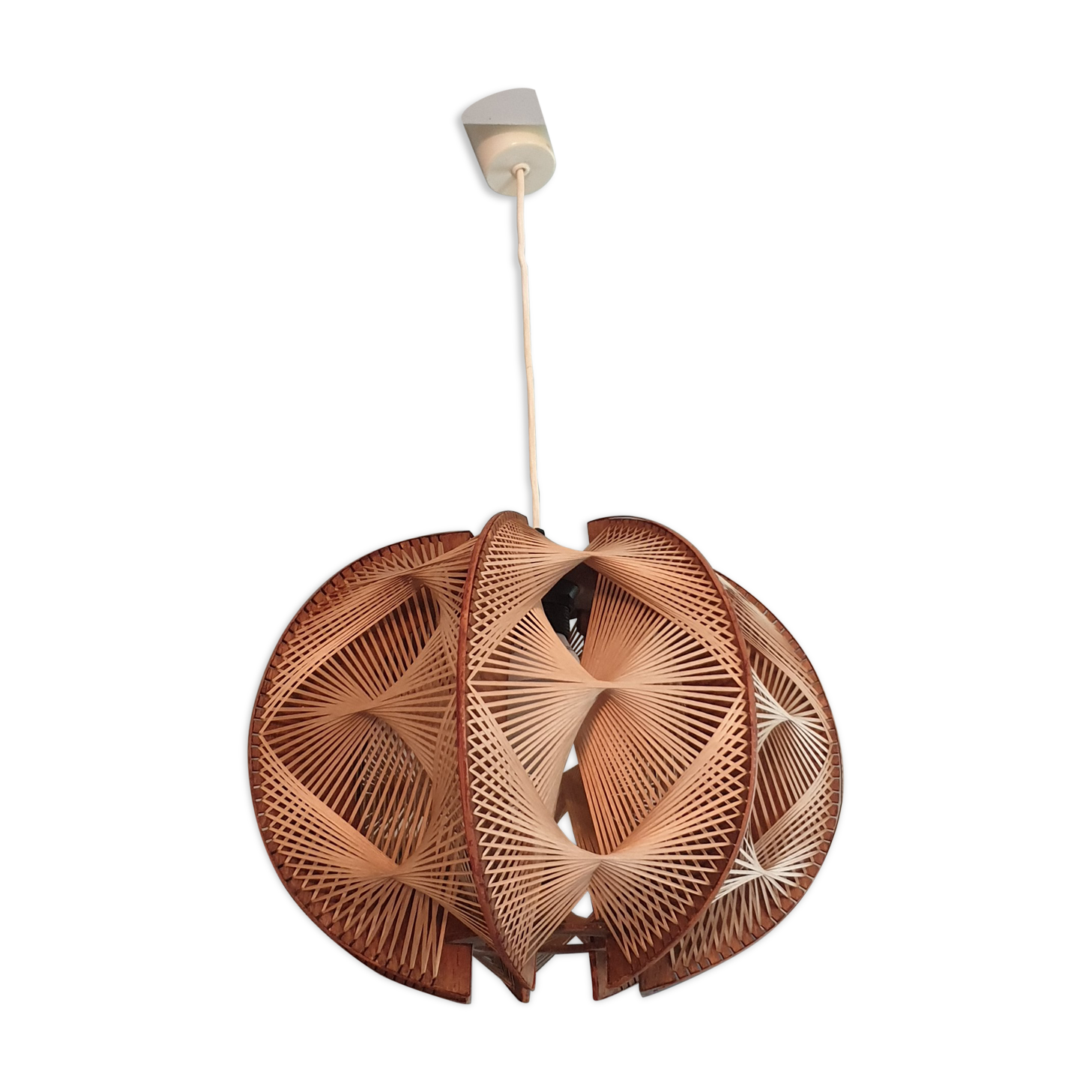 Scandinavian suspension wires and wood