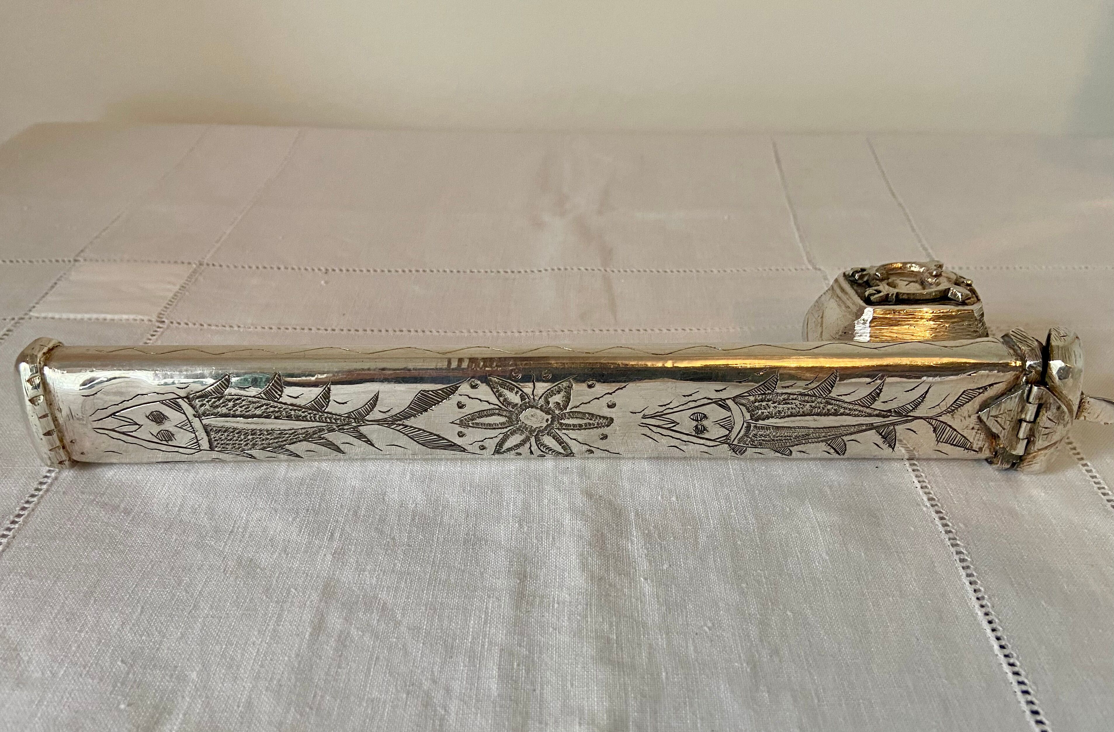 Qalamdam pen and inkwell