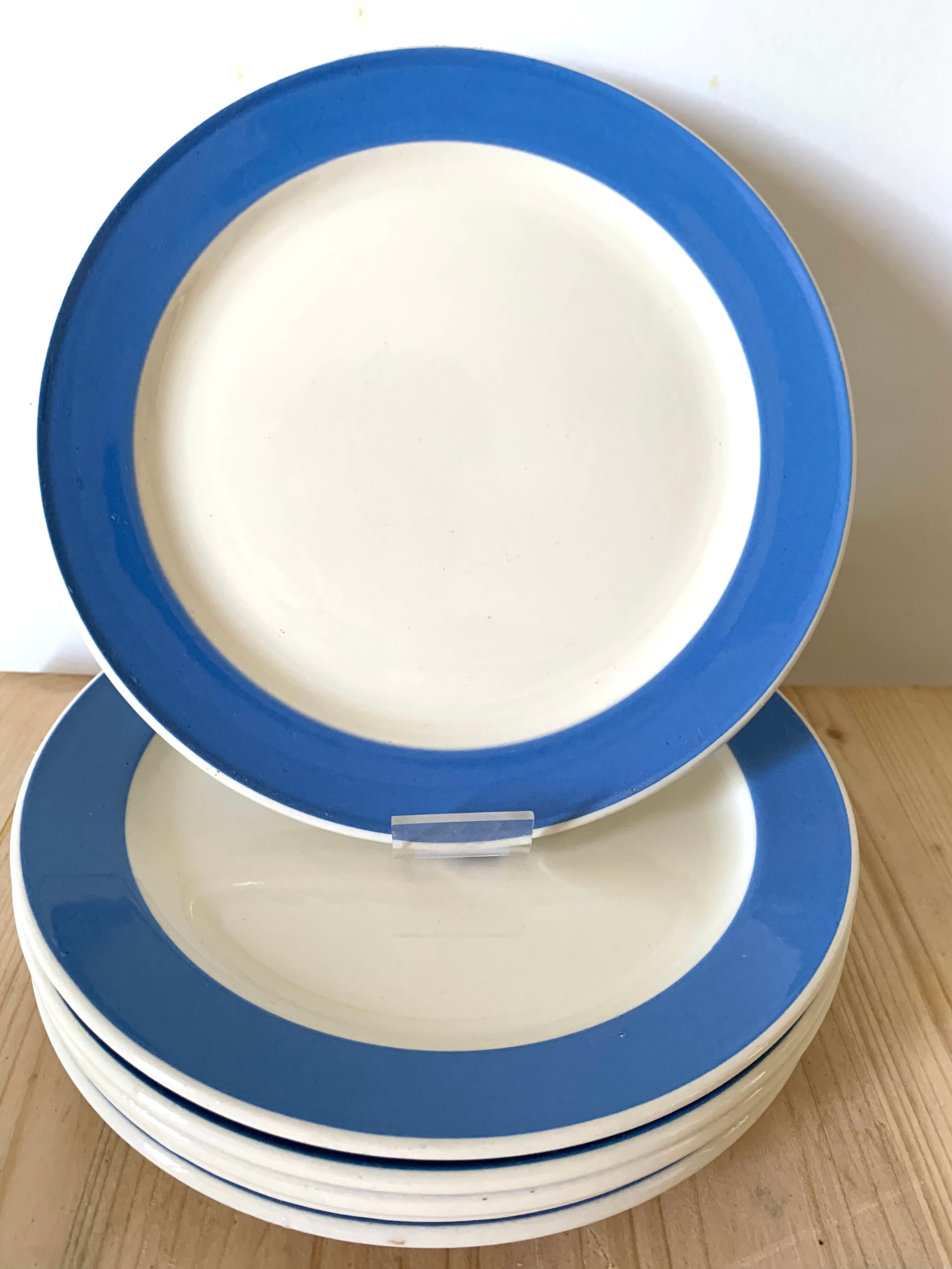 Blue plates