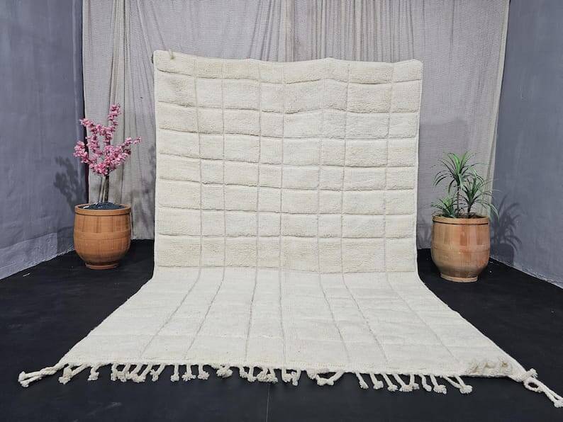 Handmade pure wool rug, size 1.5/2.5 m.