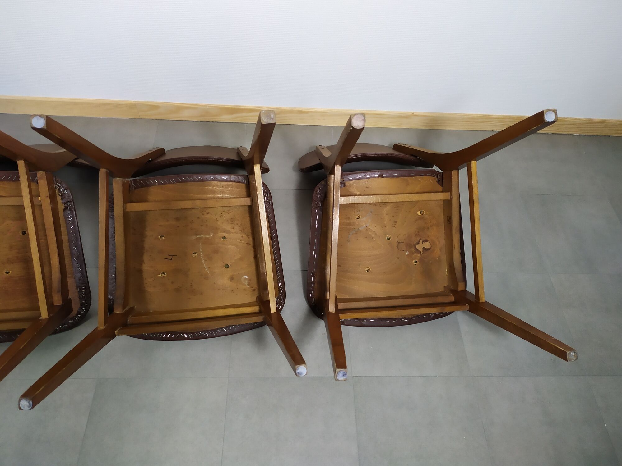 Suite de 6 chaise bois skaï marron brus vintage année 50 - 60