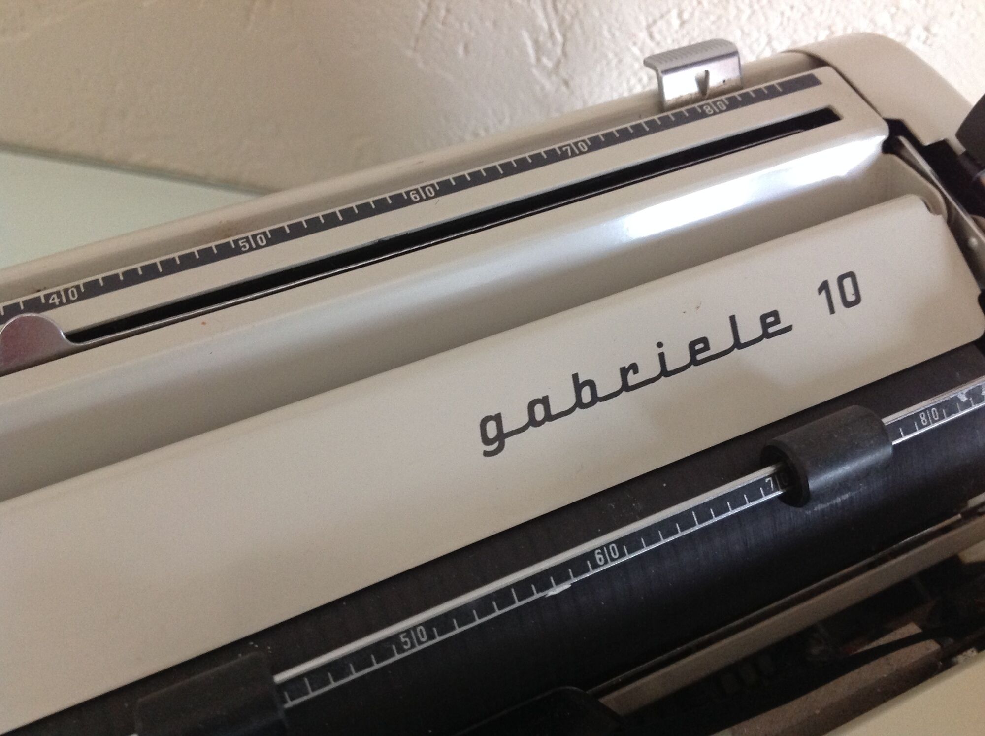 Triumph Gabriele 10 typewriting 1970