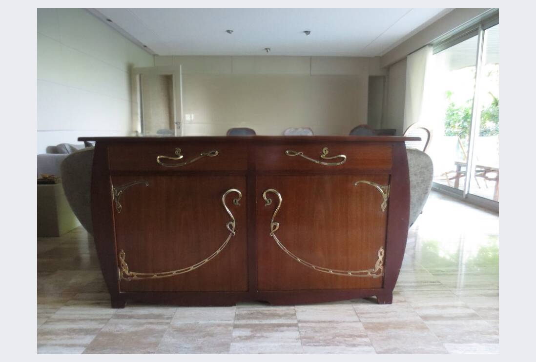 Buffet Art nouveau dans le gout de Victor Horta