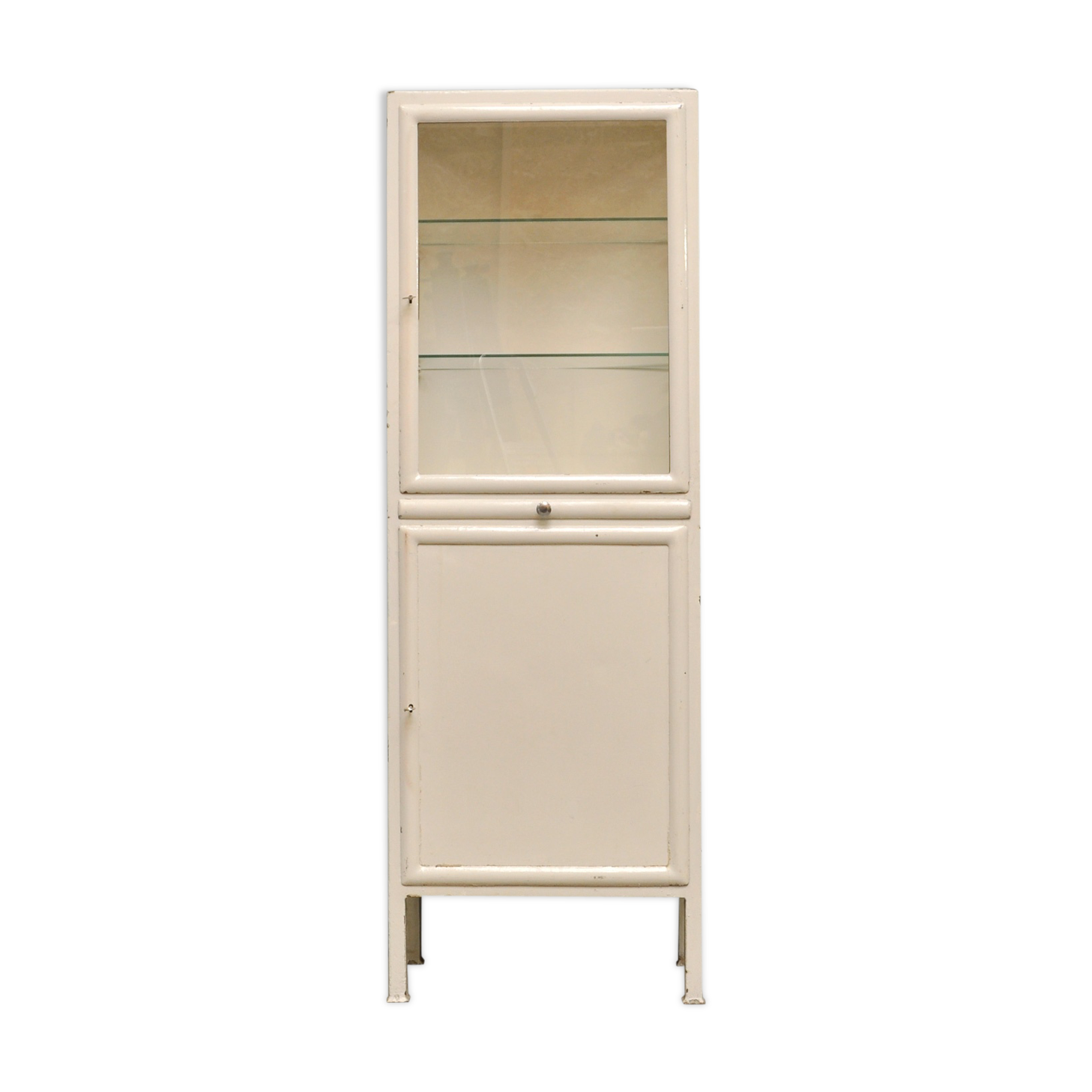 Showcase medical 1940 s