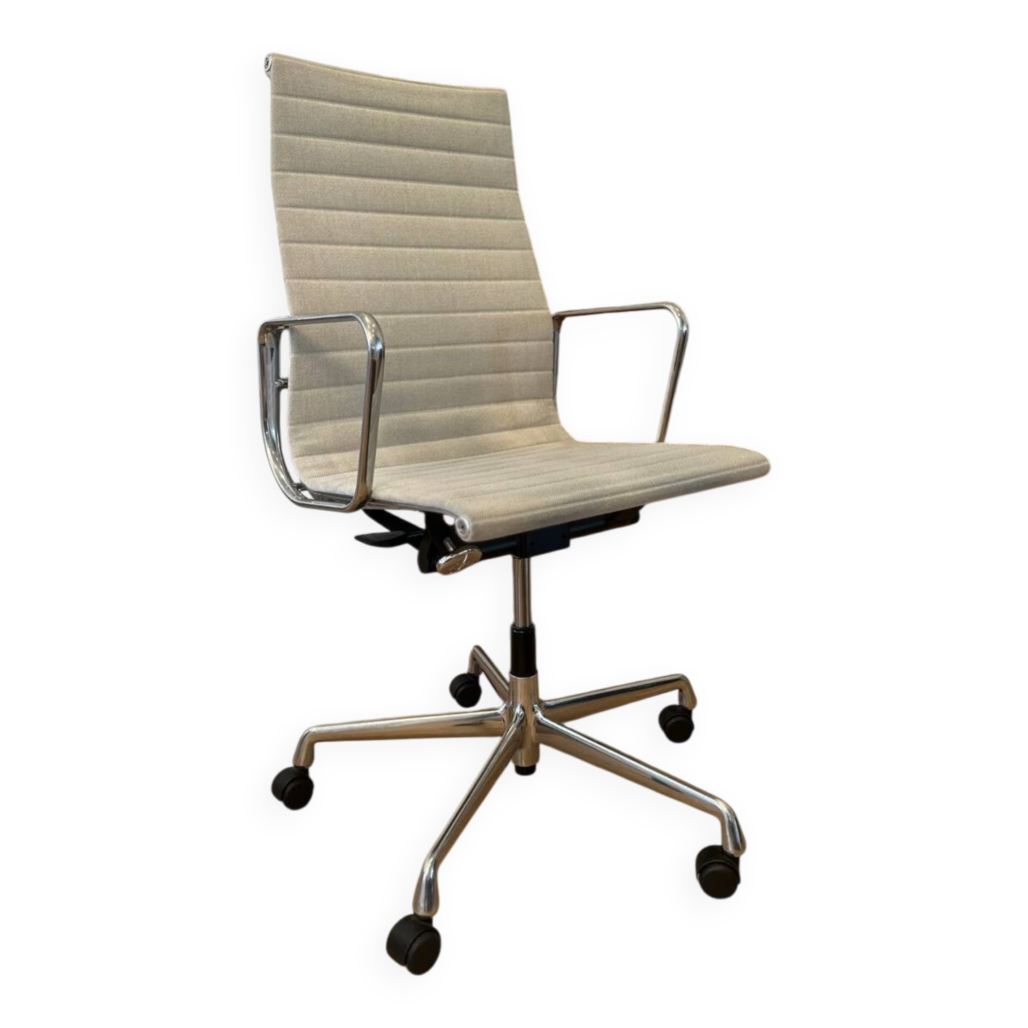 Eames EA 219 chair, Vitra edition