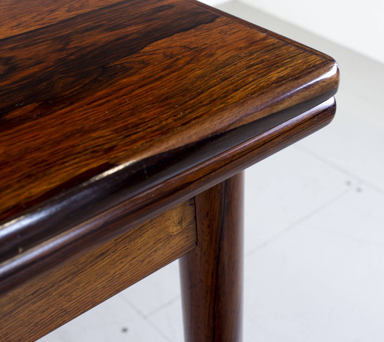 Table à manger extensible en palissandre danois du milieu du siècle