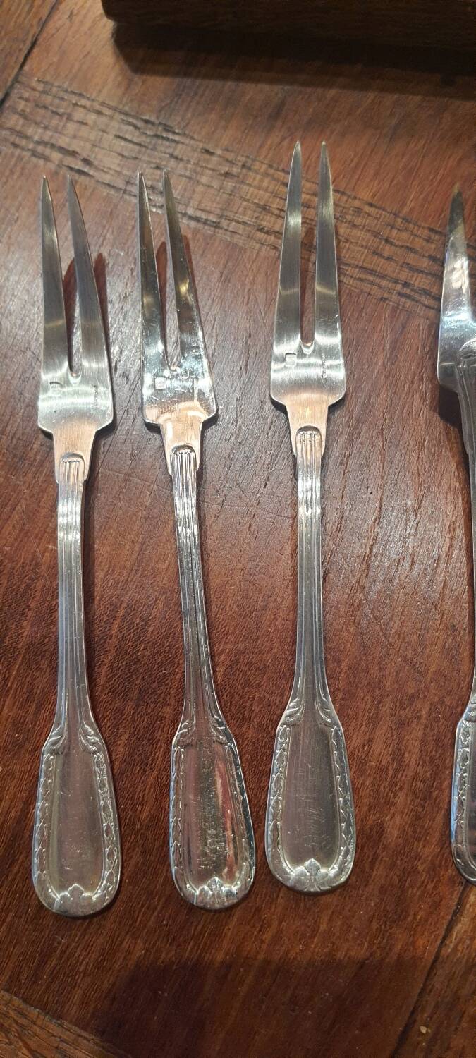Shellfish forks