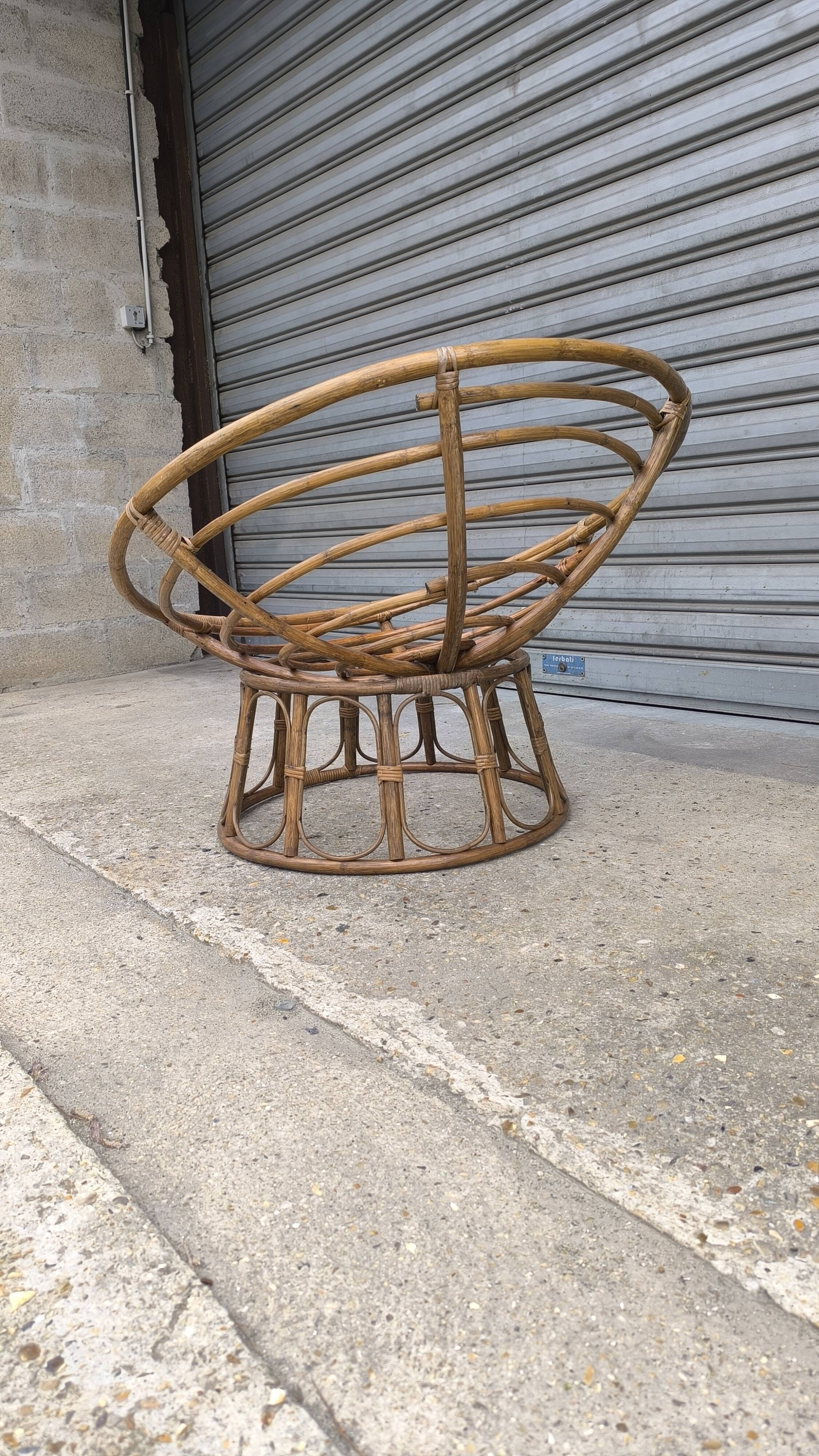 Papasan loveseat chair in rattan, 1950