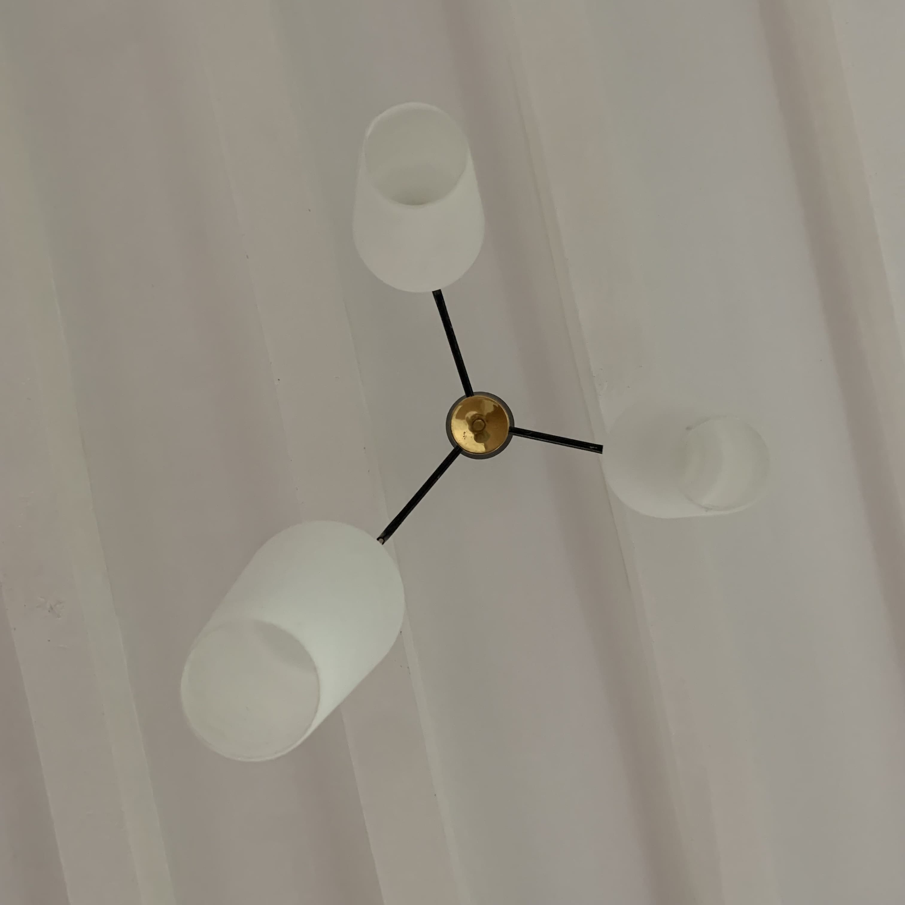 Suspension 3 globes en verre opalin