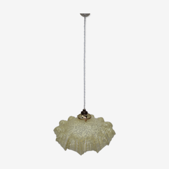 Old hanging with opaline clichy straw and white