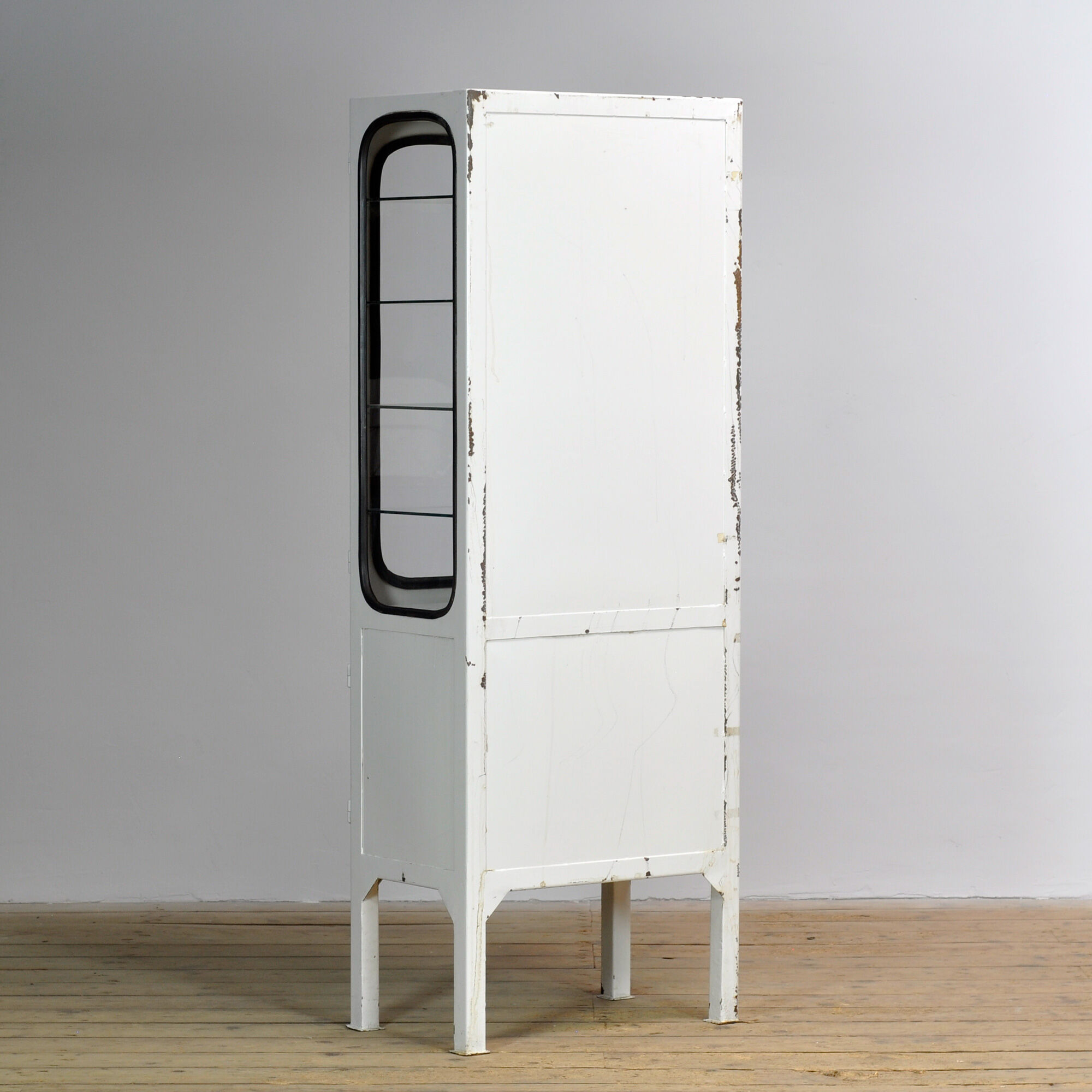 Cabinet de médecine vintage, années 1970
