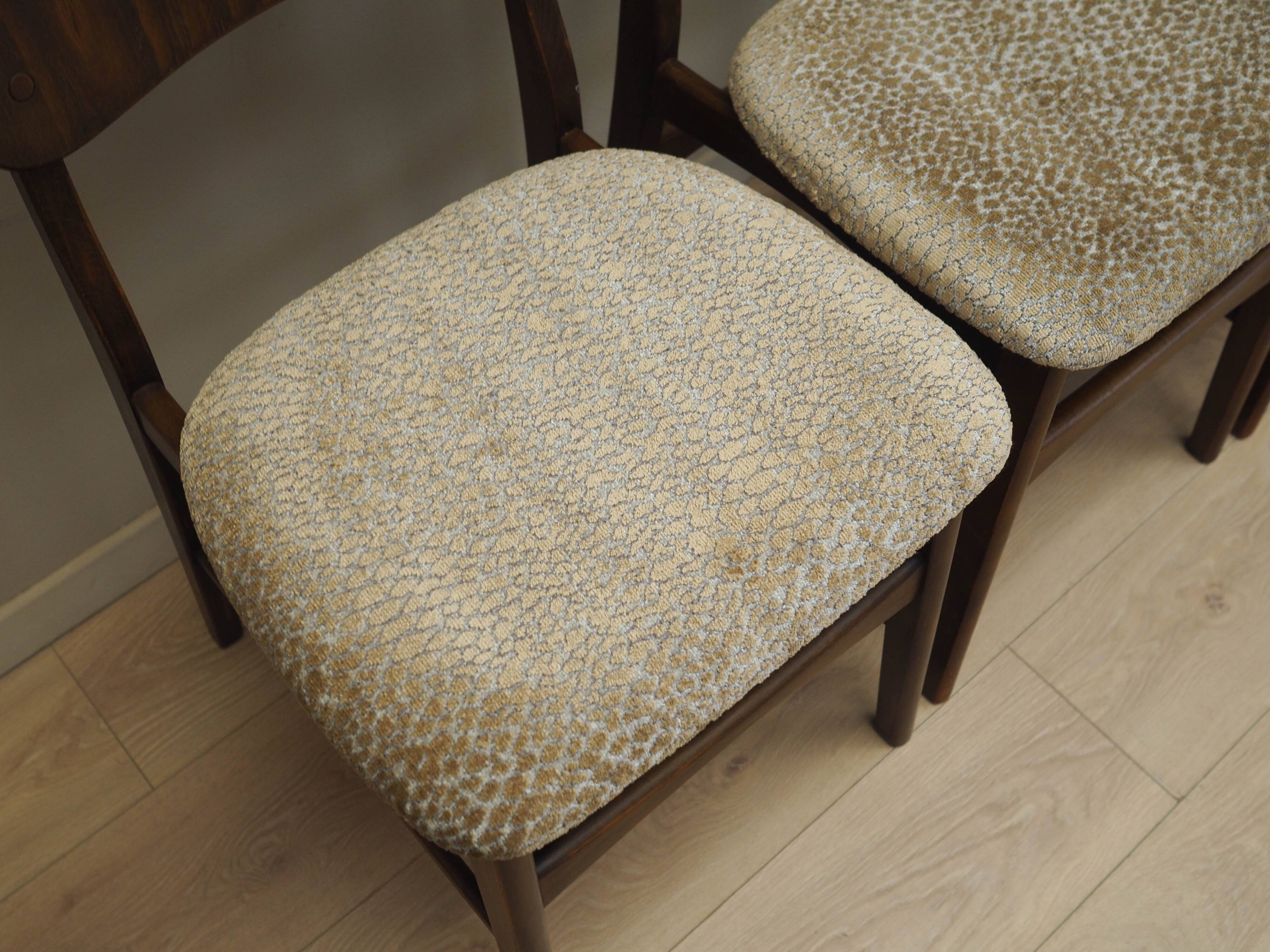 Ensemble de six chaises, design danois, années 1960, fabriquées au Danemark.