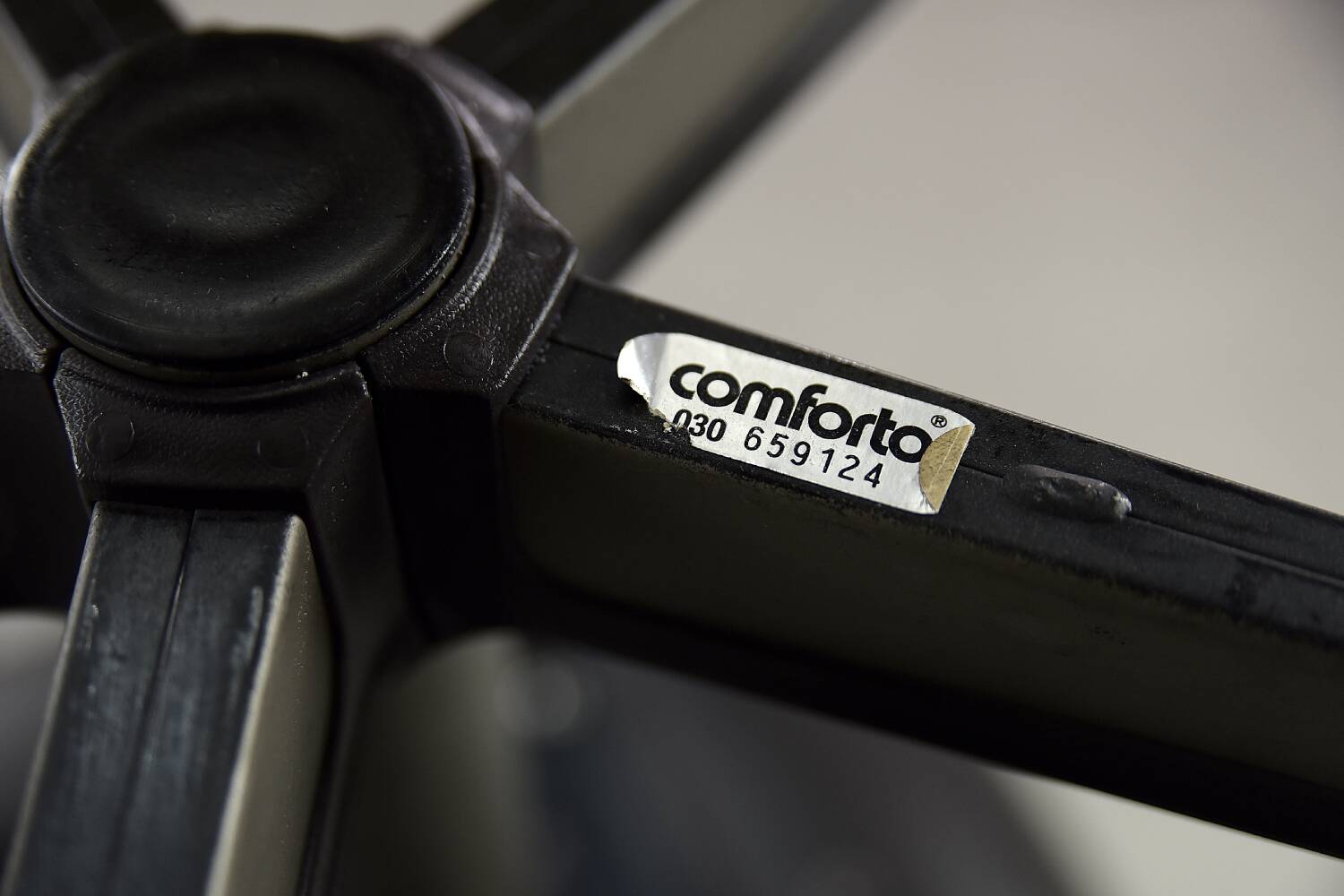 Vintage Mid-Century German Modern Office Chairs by Pollock for Comforto