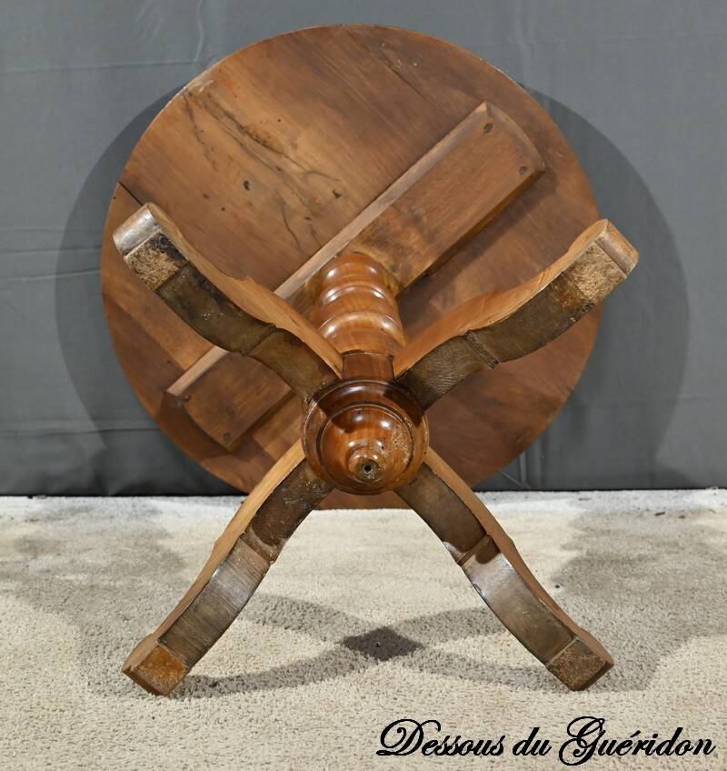Guéridon en noyer, époque Louis Philippe, 2ème partie du XIXème s.