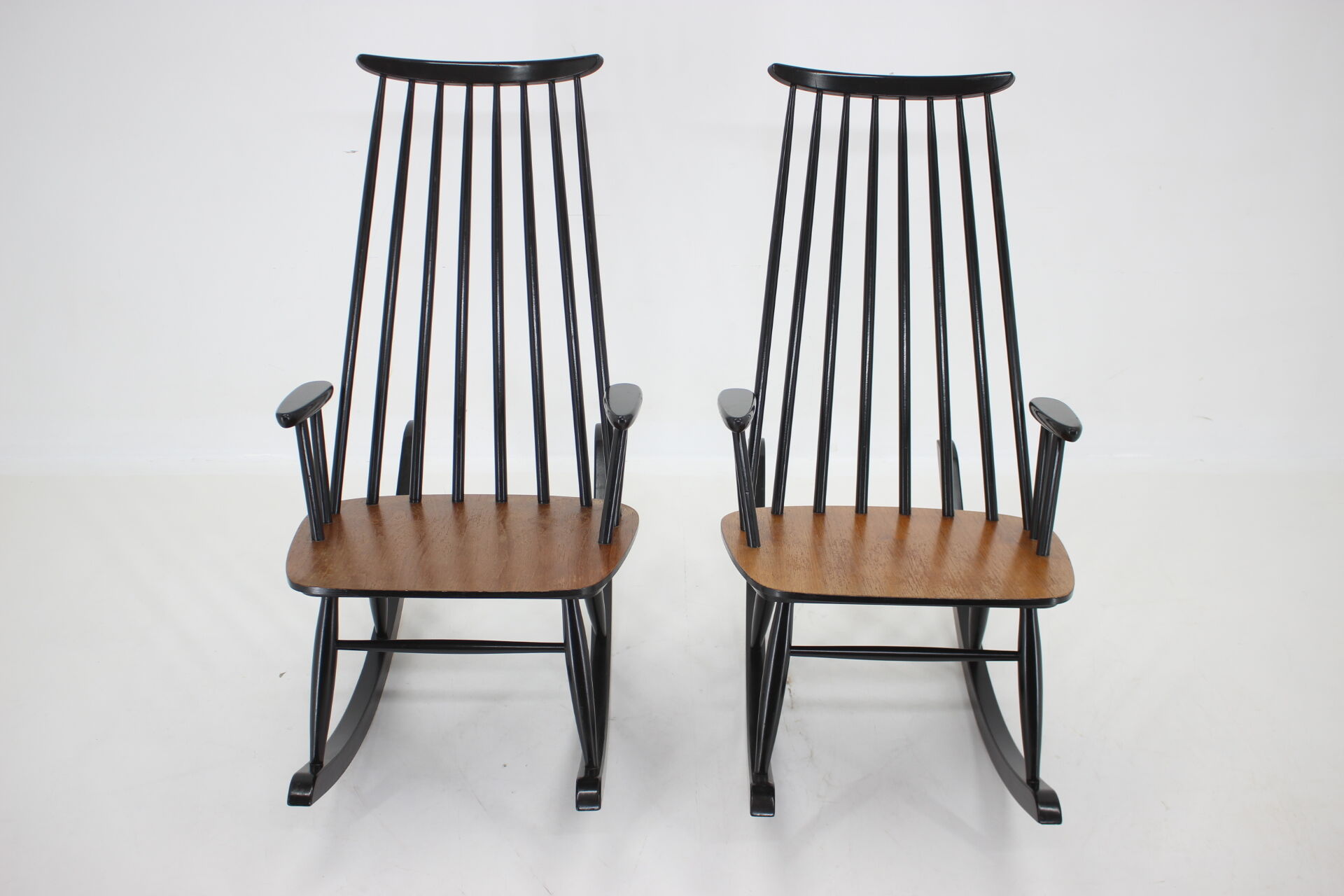 1960s Pair of Varjosen Puunjalostus Beech Rocking Chair, Finland
