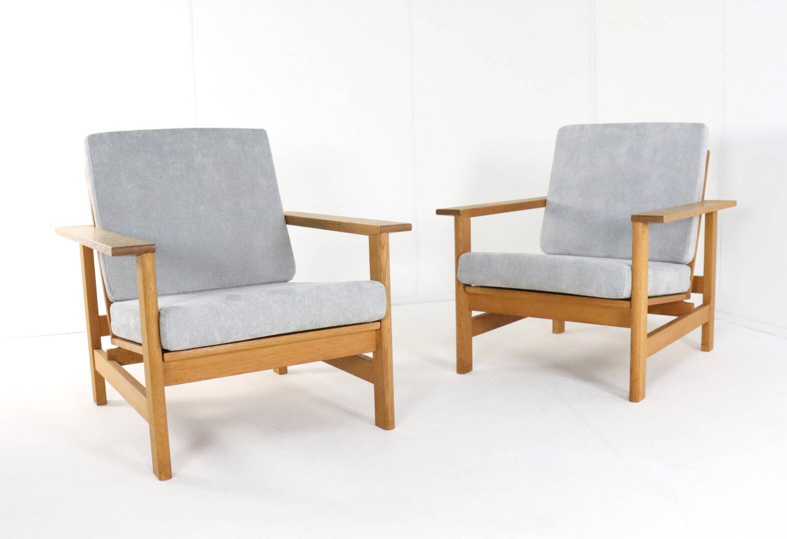 Søren Holst for Frederica Stolefabrik armchair fashion 2551 | 2 pieces in s