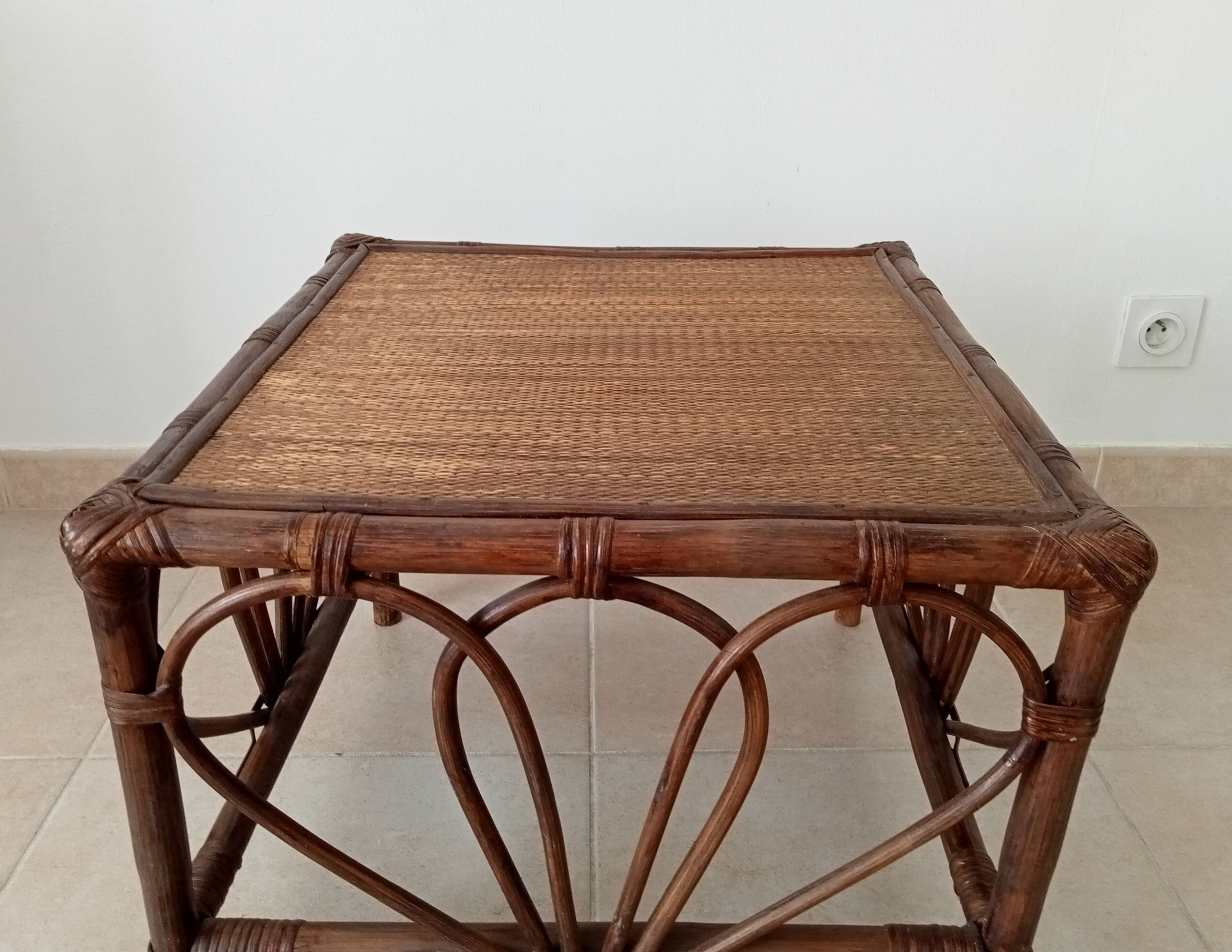 Vintage rattan and bamboo coffee table, 51*51 cm
