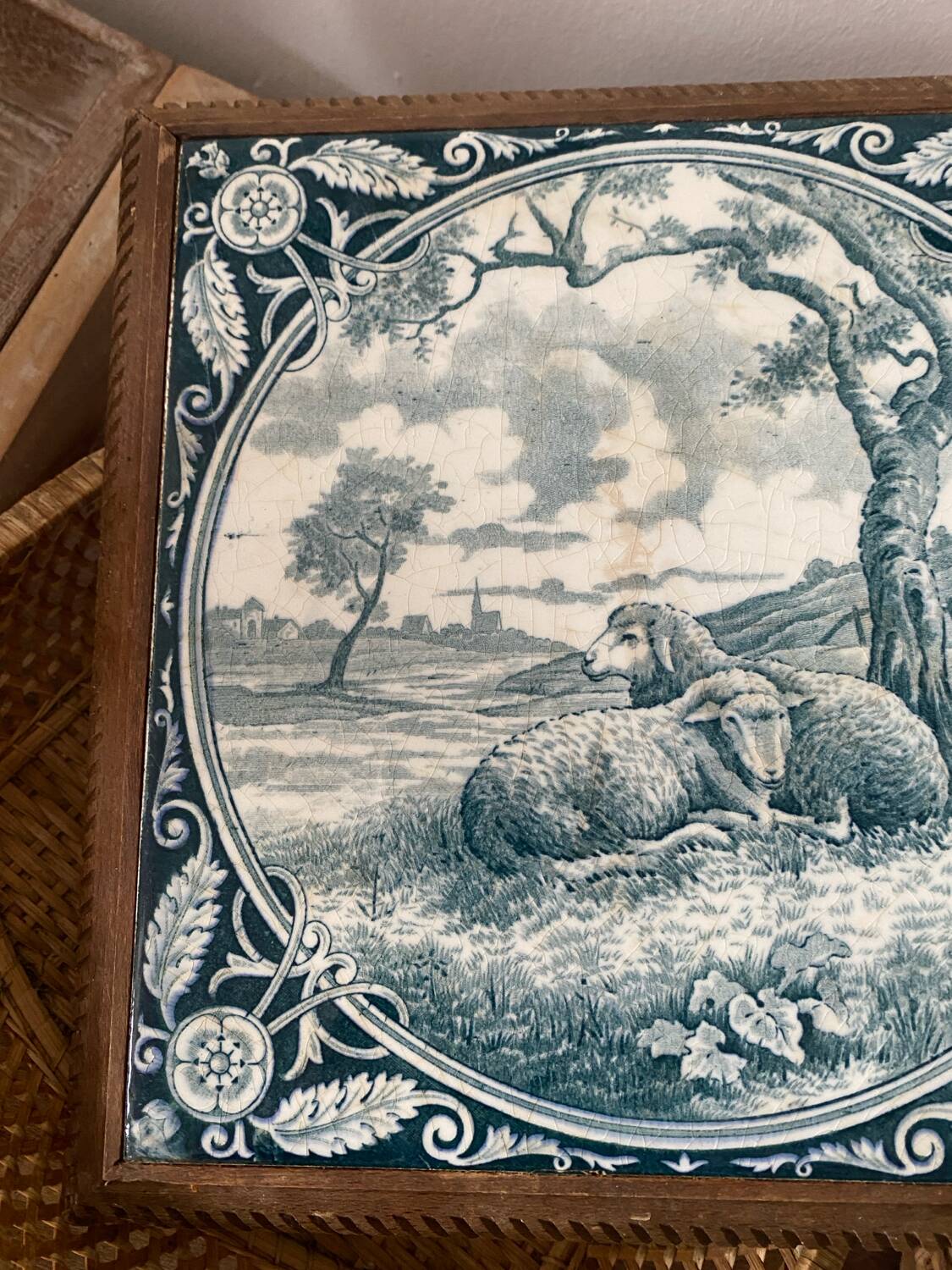 Ancien dessous de plat musical Longwy décor Oiseau /Art De La Table Ancien - Vendu