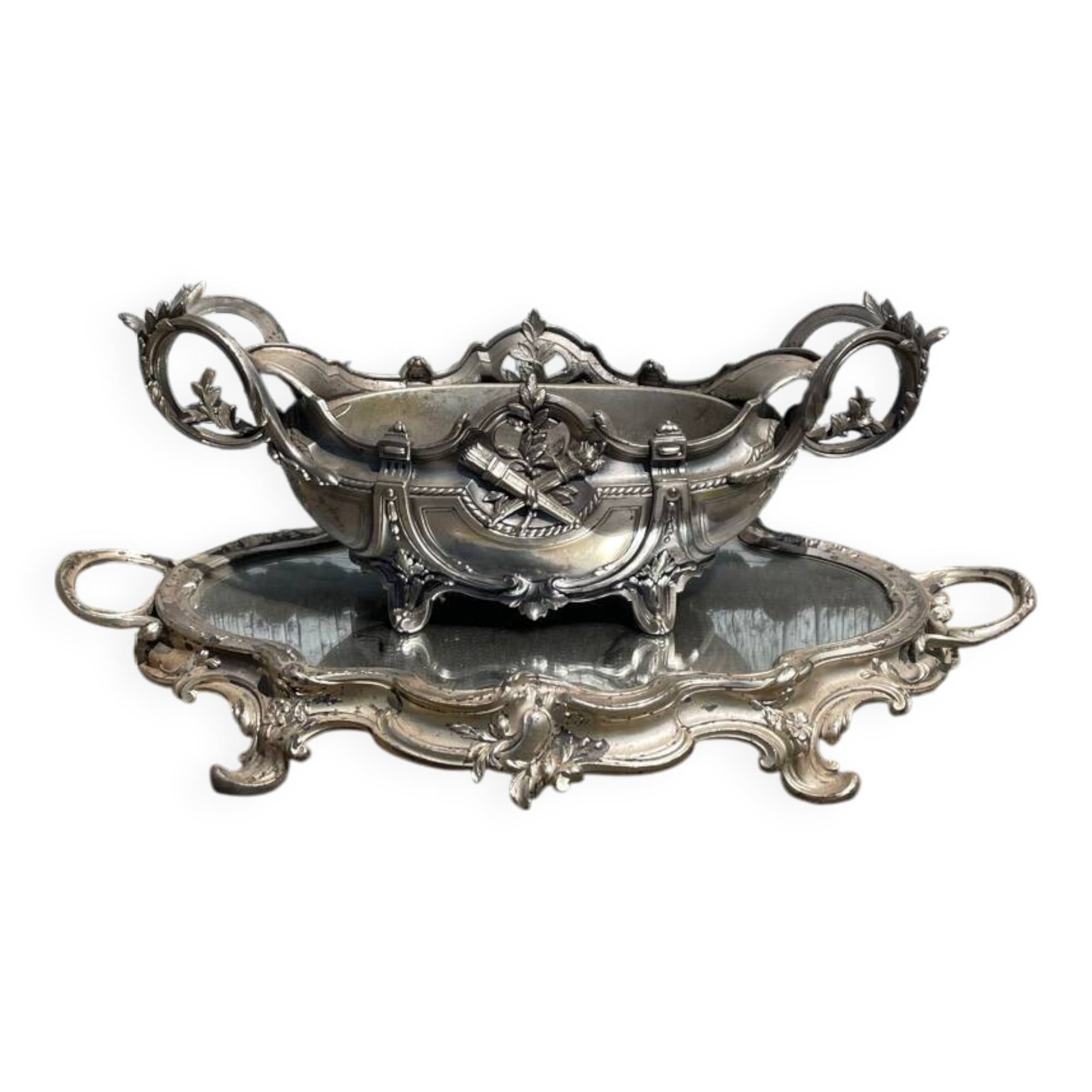 Jardinière Centerpiece with Mirrored Tray