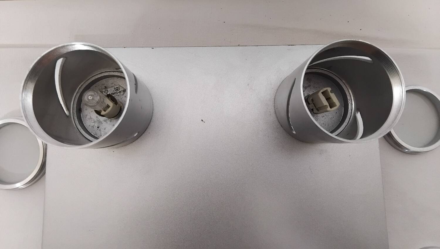 Paire de plafonnier en métal