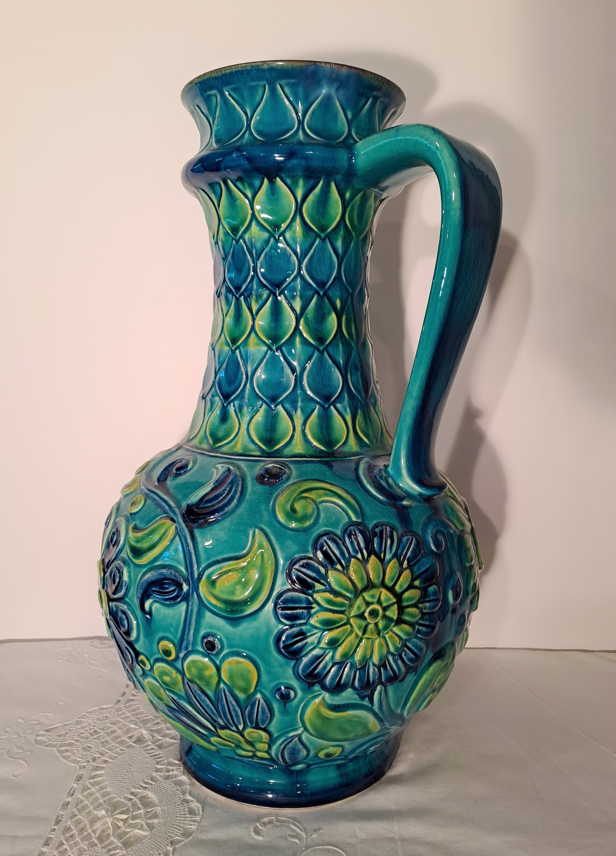 Large vase with Bay Keramik cove