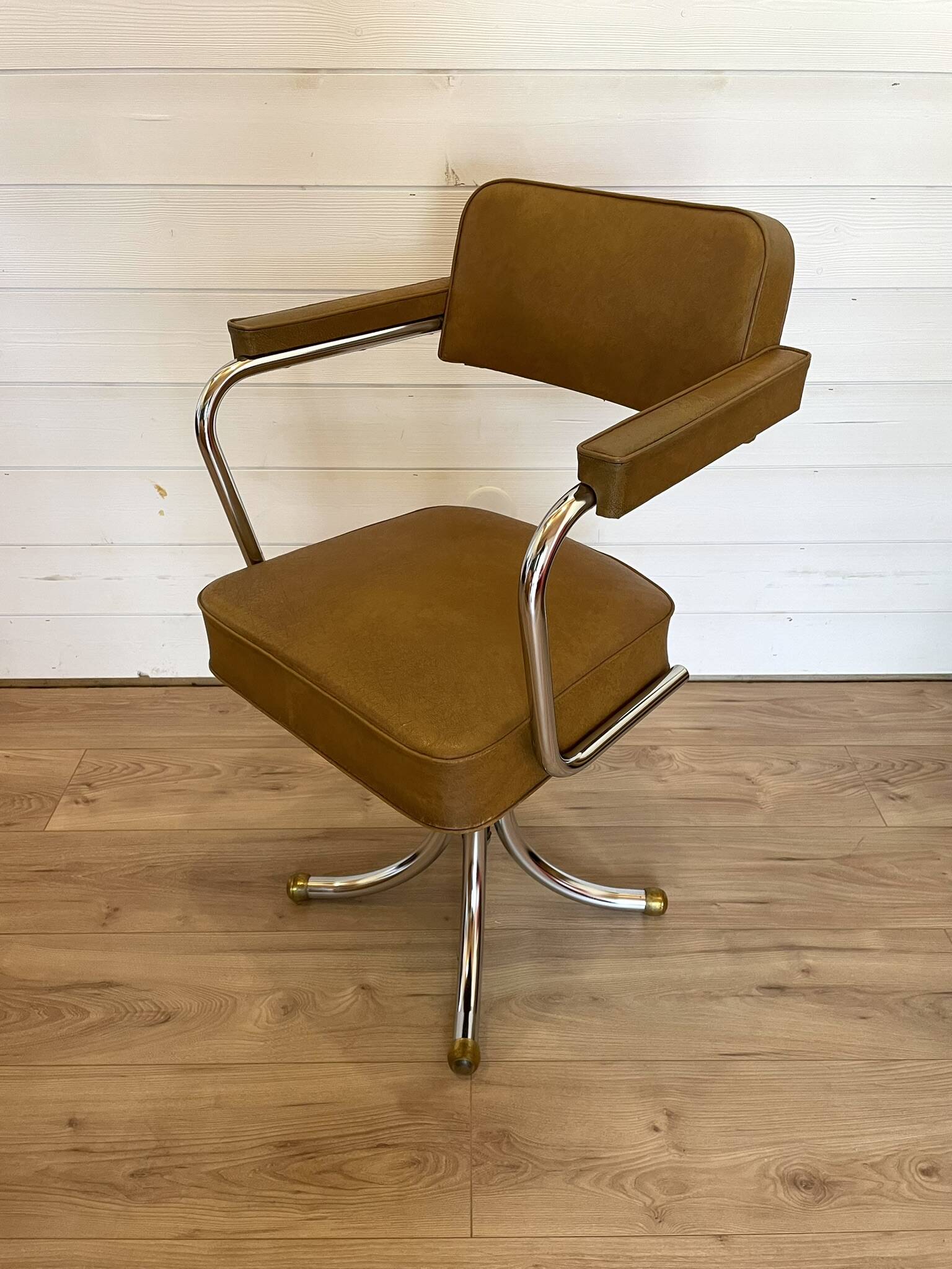 Fauteuil de Bureau Pivotant Vintage 1970 – Style Space Age Chrome & Camel