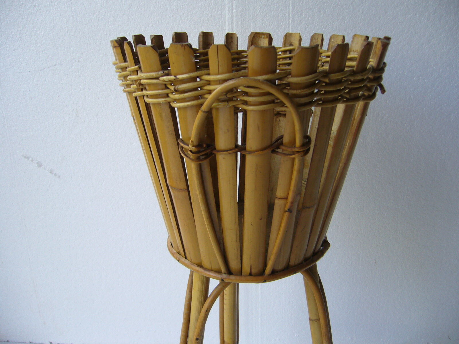 Pot door in rattan and vintage bamboo