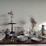 English dining room table in mahogany veneer late nineteenth with two extensions (from 1m80 to 2m80)