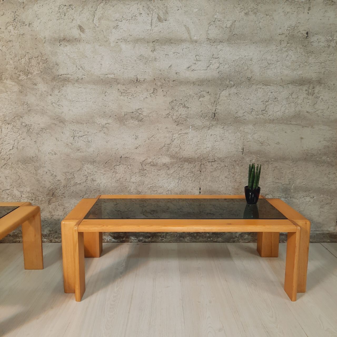 Pair of coffee tables 1970/1980