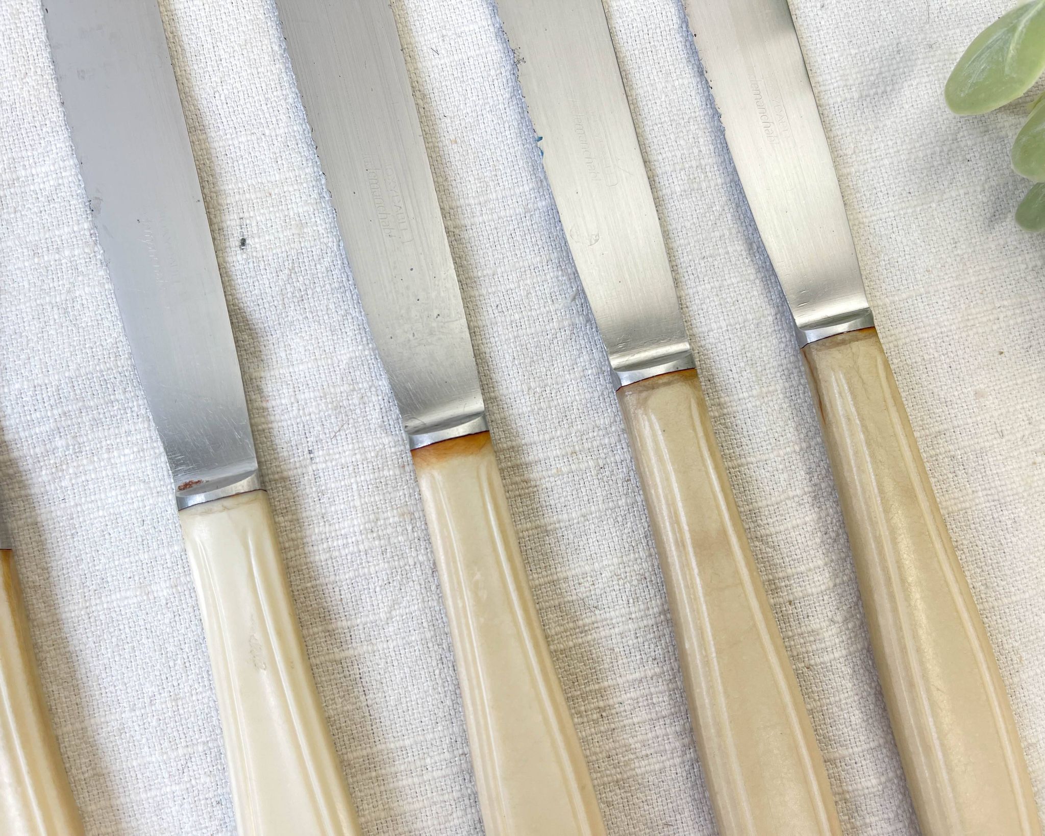6 vintage Bakelite ivory knives France