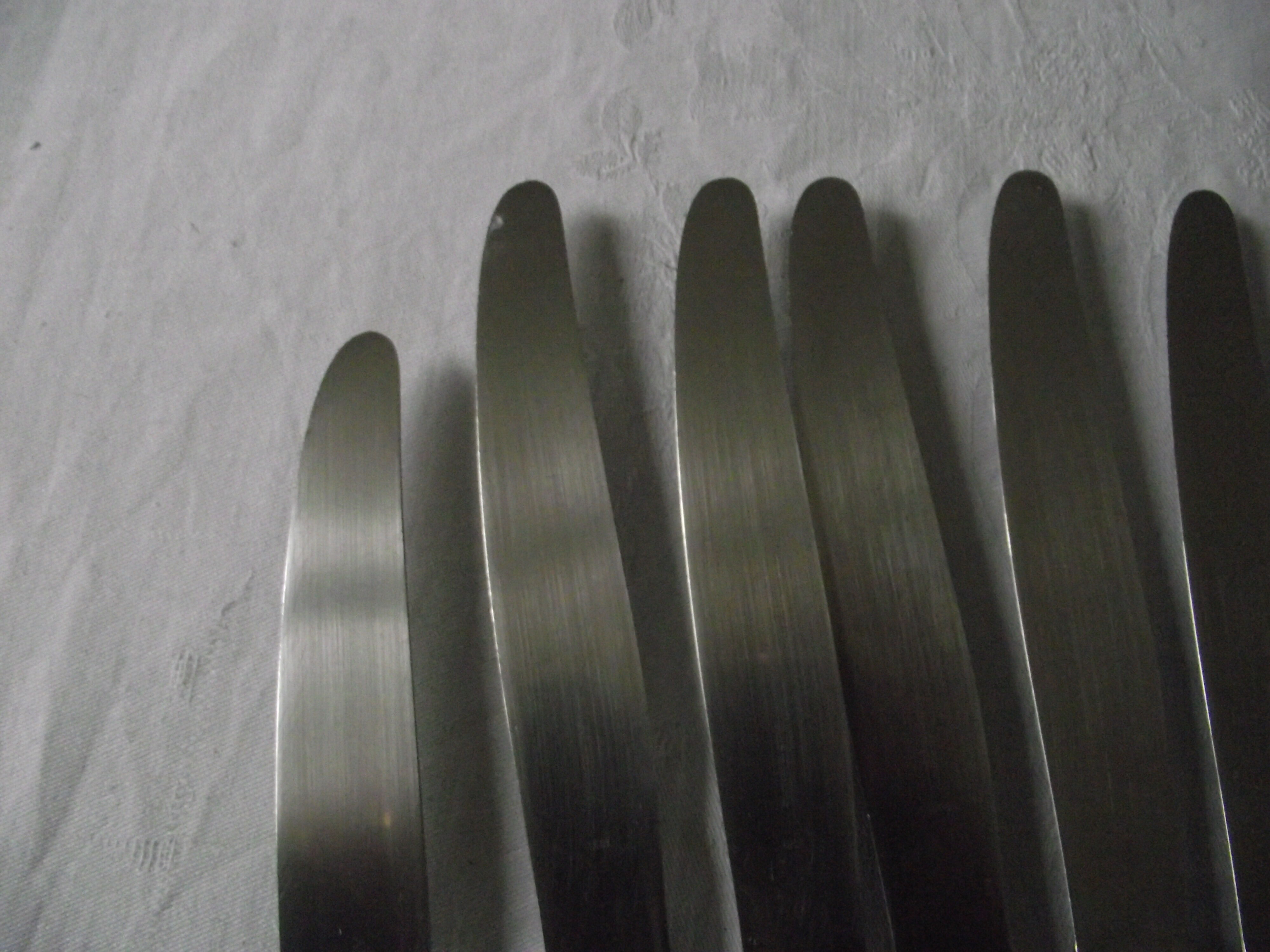 Box of 12 large knives from Alfémide production Christofle