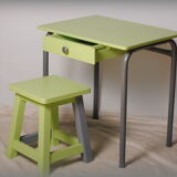 Green child office with his stool