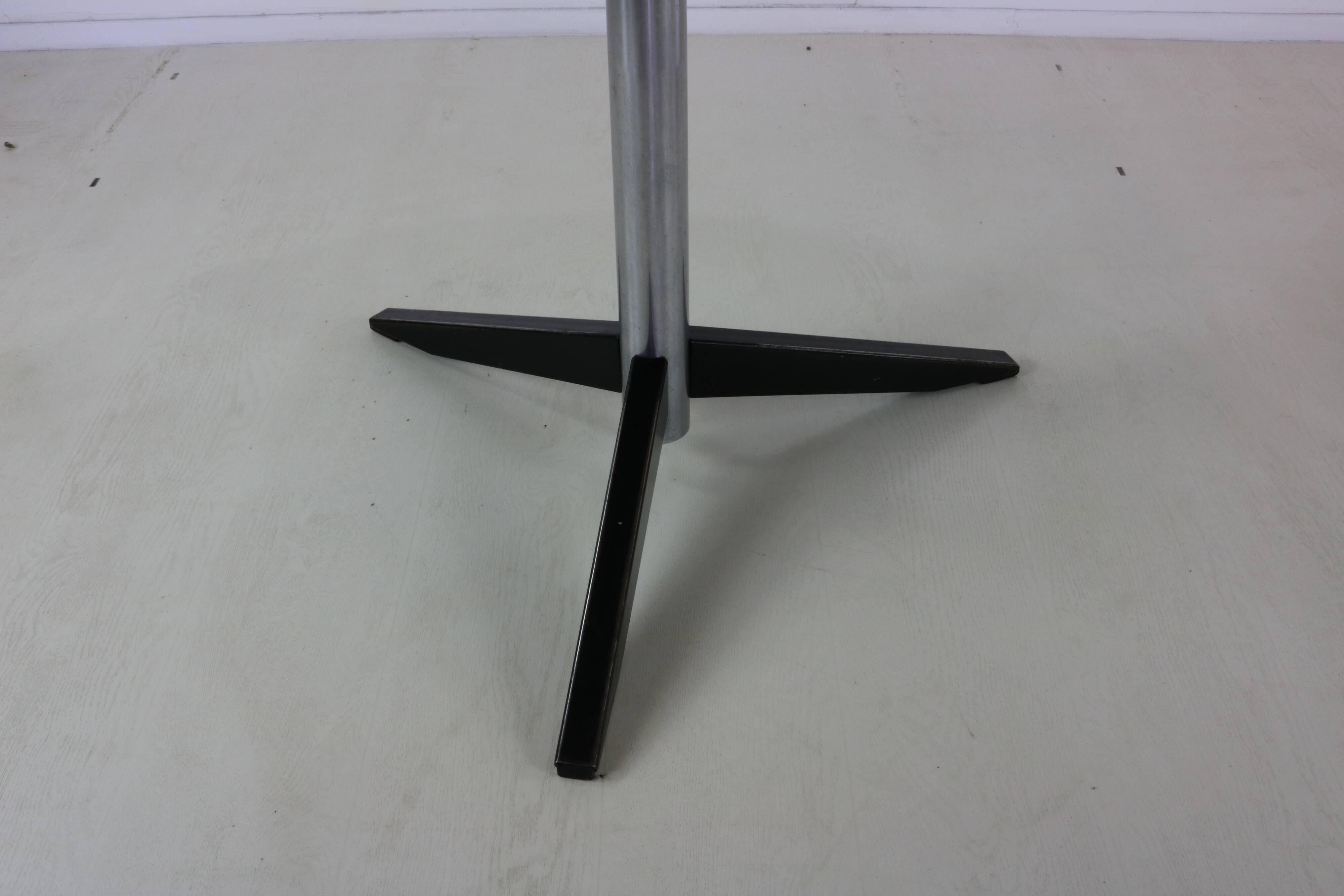Sixties design round dining table by Martin Visser