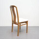 Vintage eetkamerstoelen met nieuwe stoffering in Boucle