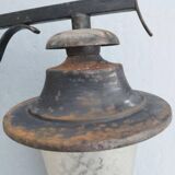 Lampe applique de cour ancienne, industrielle fer et globe verre