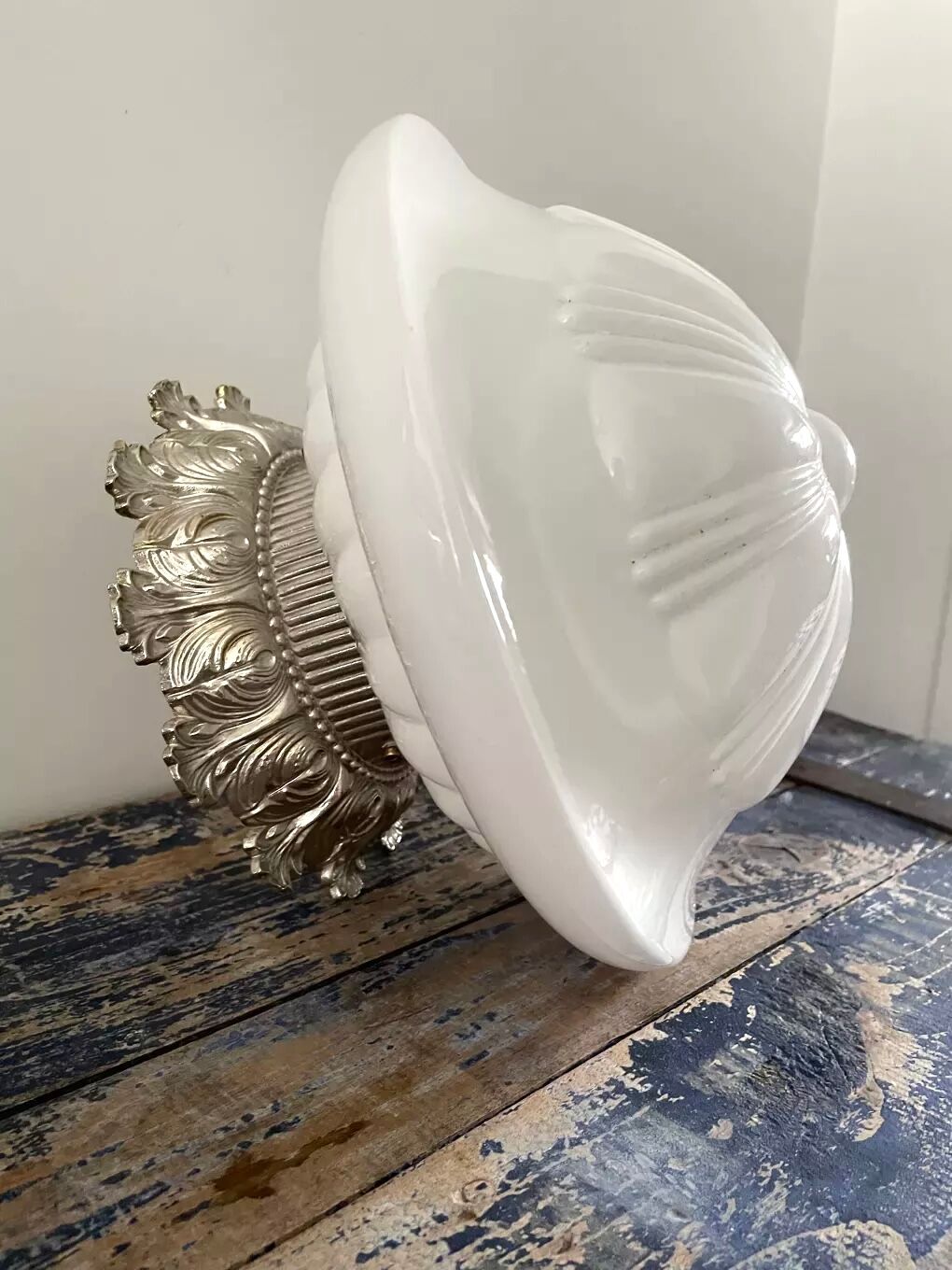 Art Deco ceiling lamp in white opaline