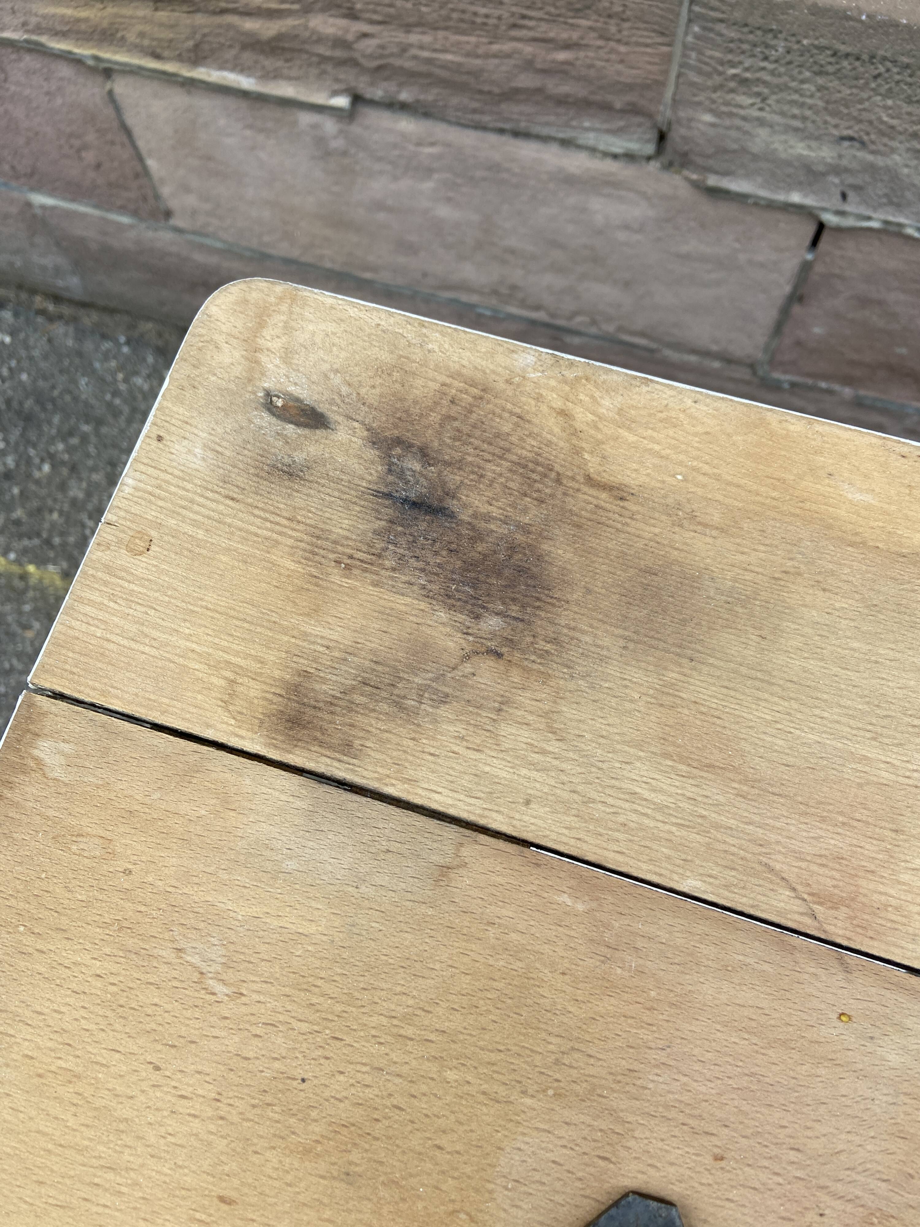 Table d’appoint style billot ancien