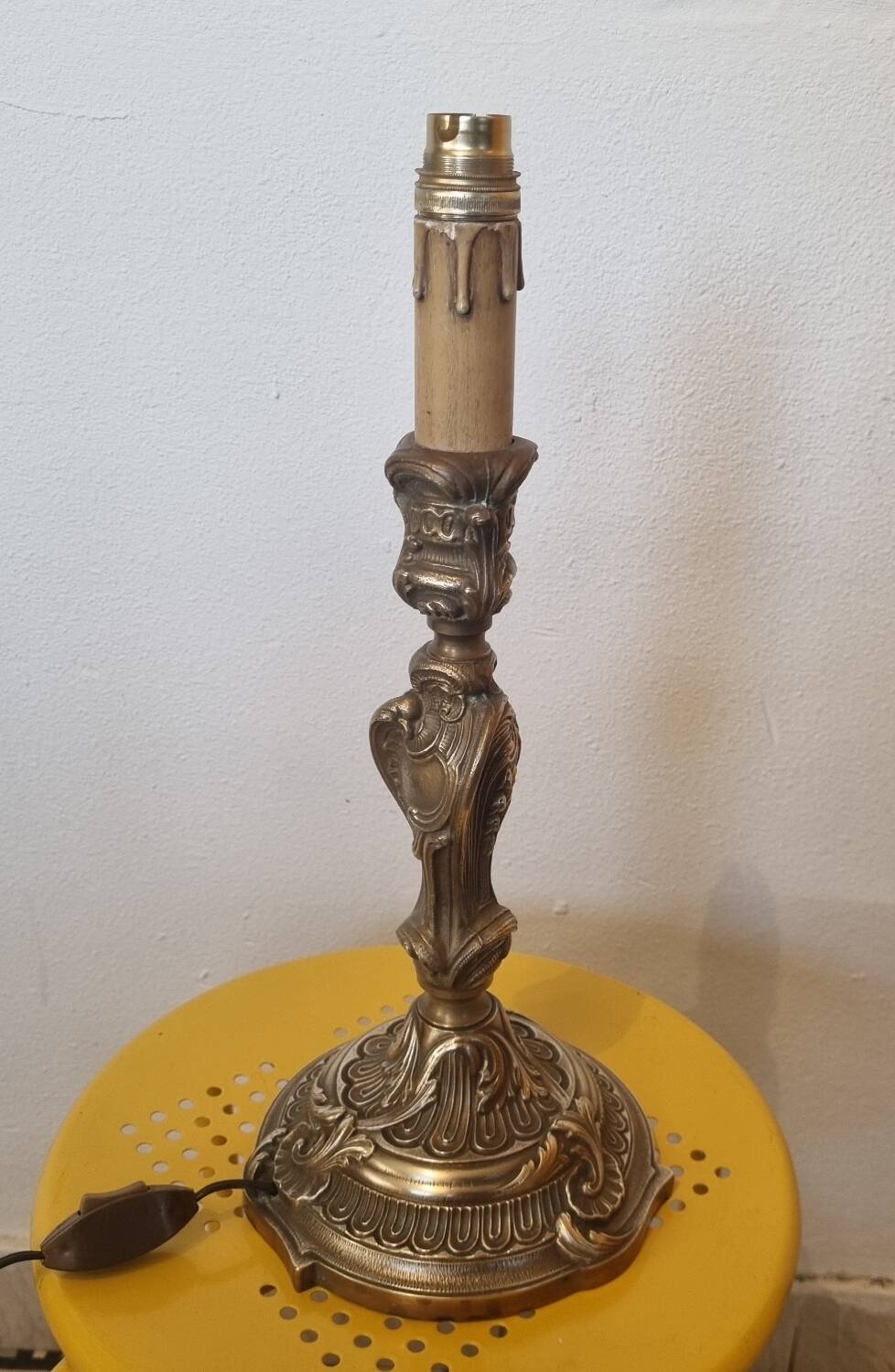 Bronze lamp from the mid-20th century.