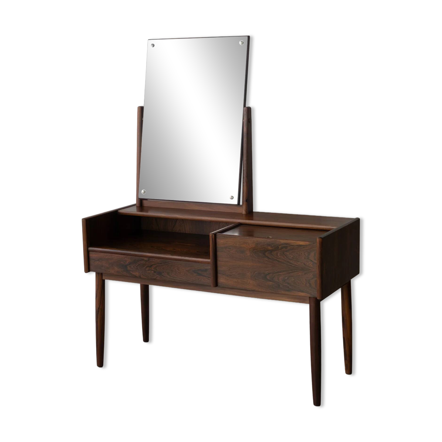 Melvin Mikkelsen dressing table