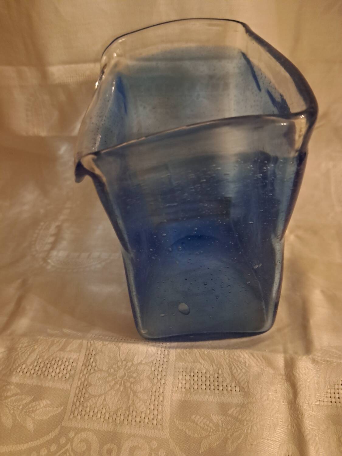 Vase  vintage en verre souffle. Henry Dean.