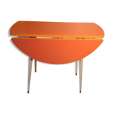 formica round table