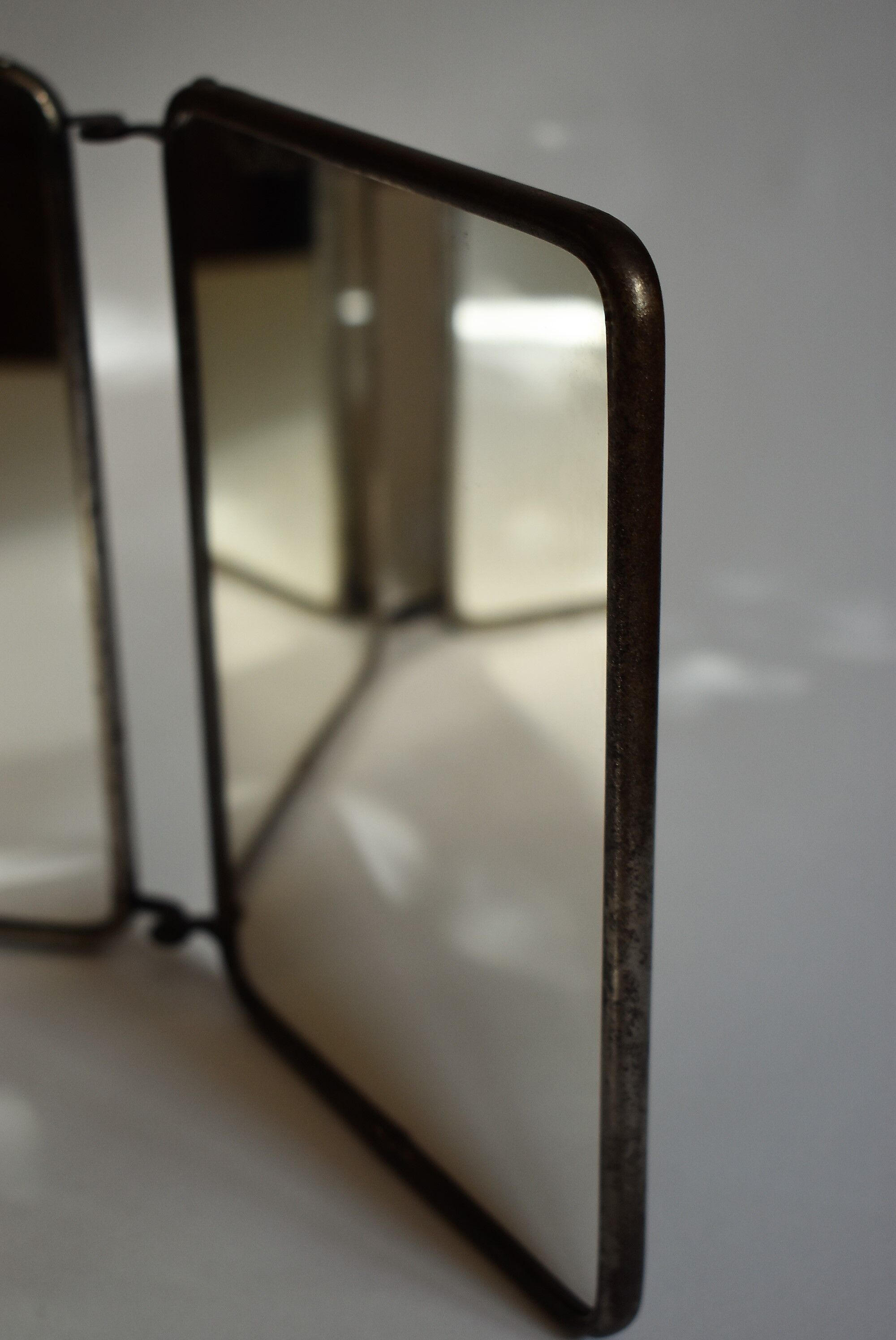 Barber beautiful triptych mirror 48x20cm