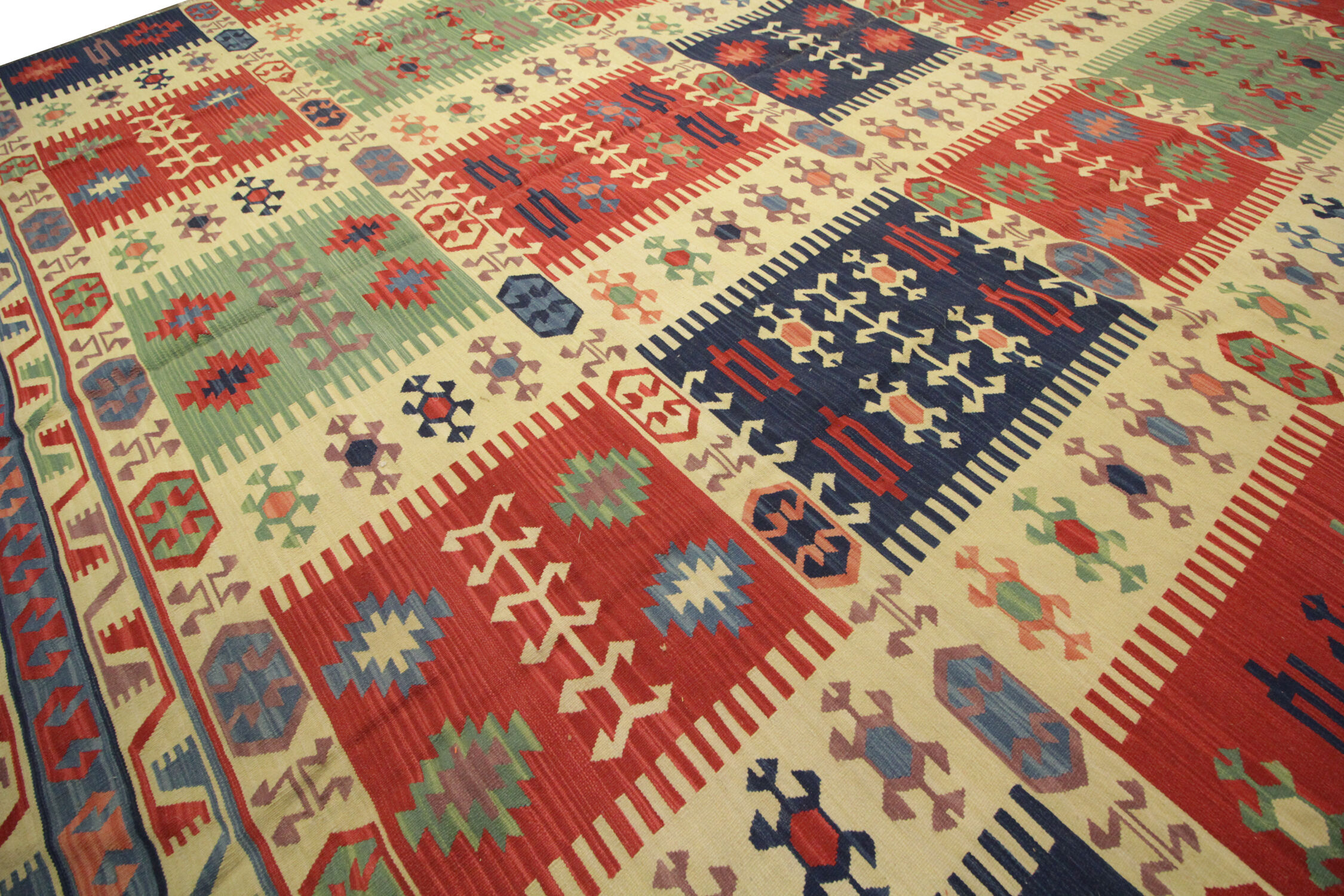 Flat-woven traditional kilim rug - 285x385cm