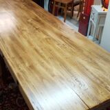 Farm table