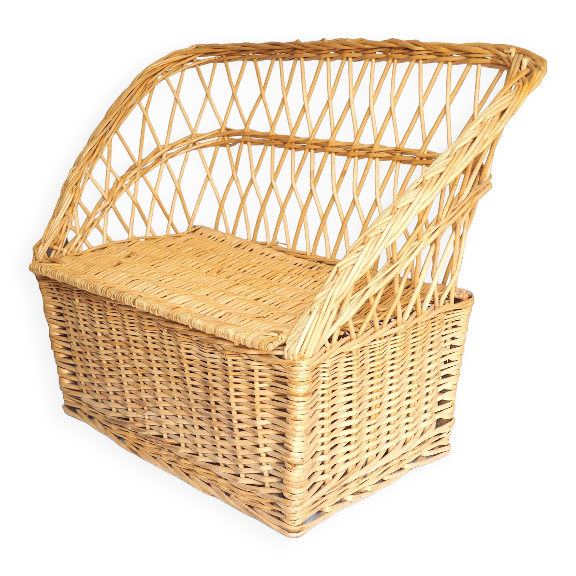Corolla rattan bench chest