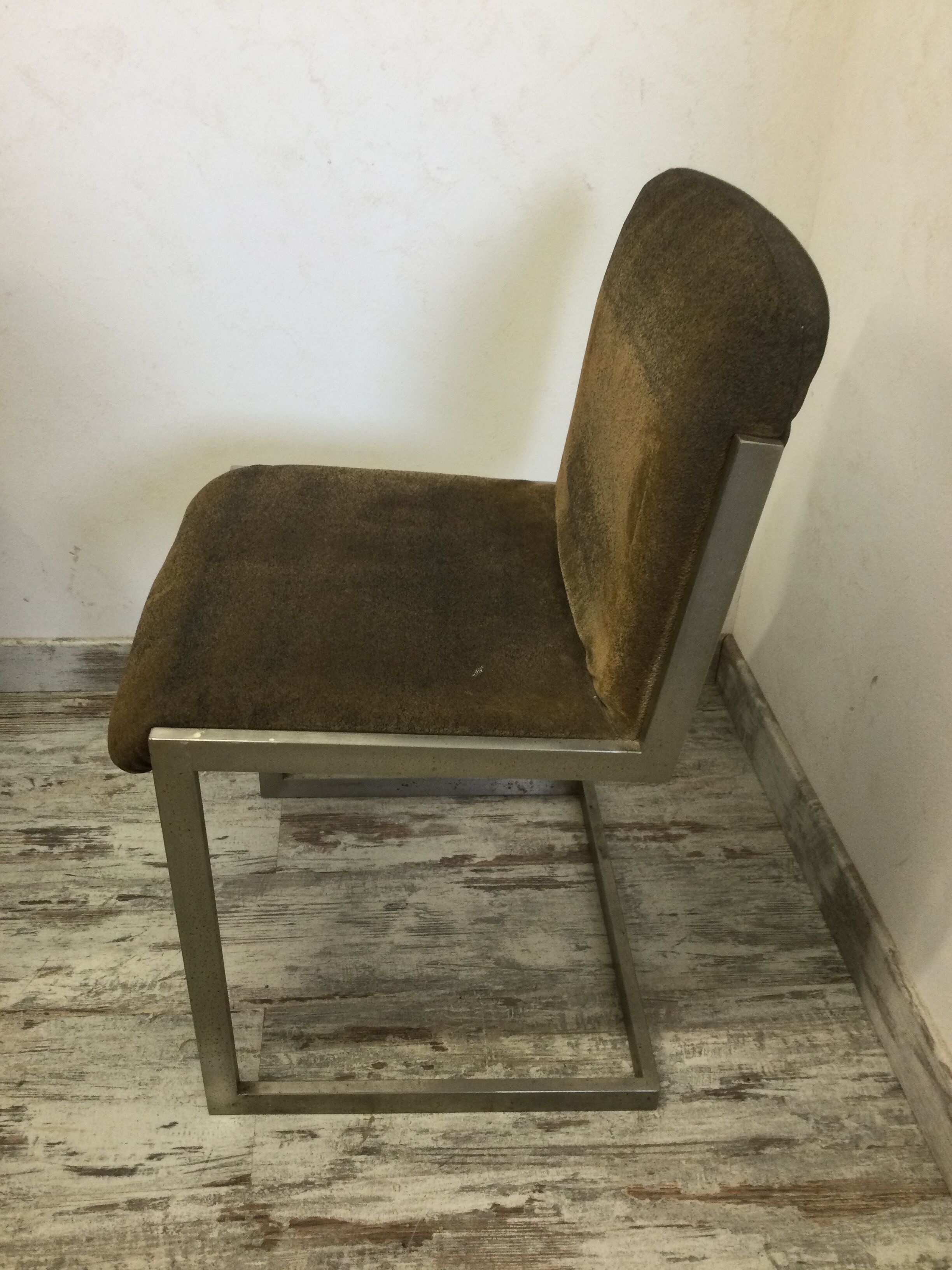 Design table year 70