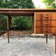 Bureau en bois des années 60