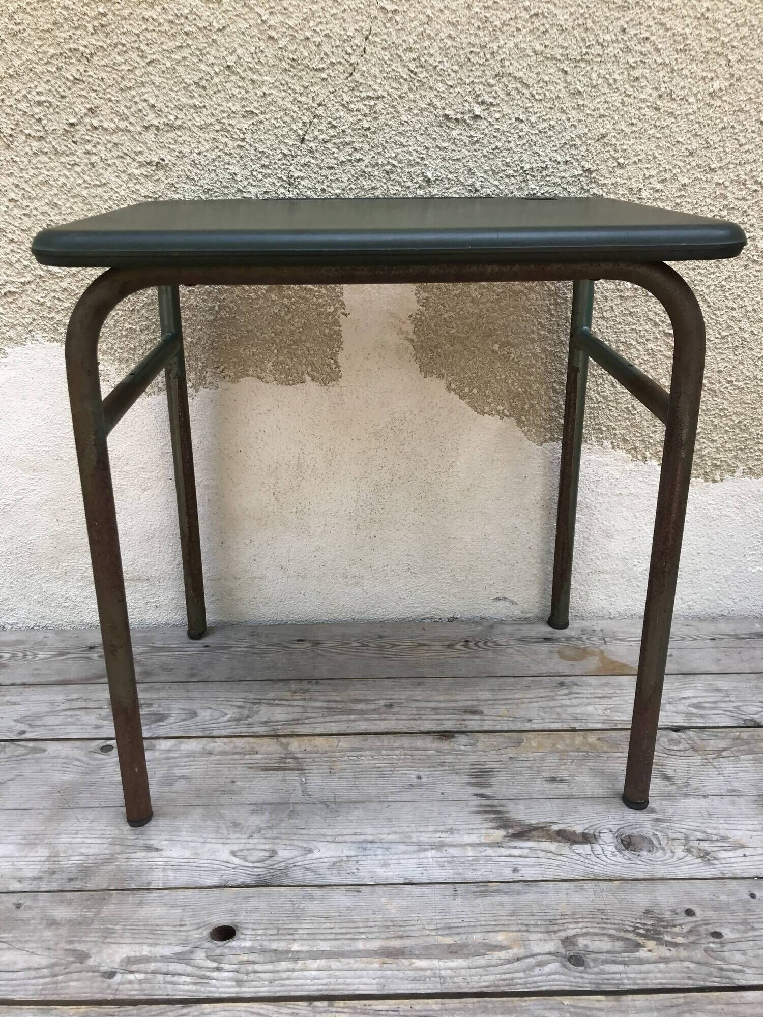 Children's school desk metal