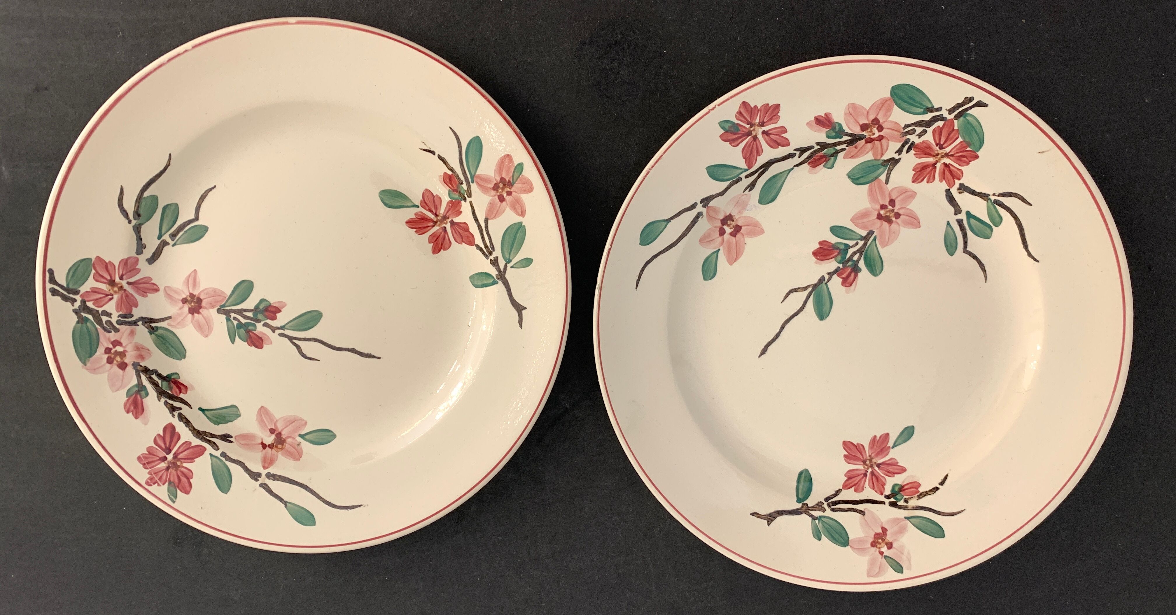 5 assiettes à dessert Digoin Sarreguemines, modèle Aigues Vives, 1940